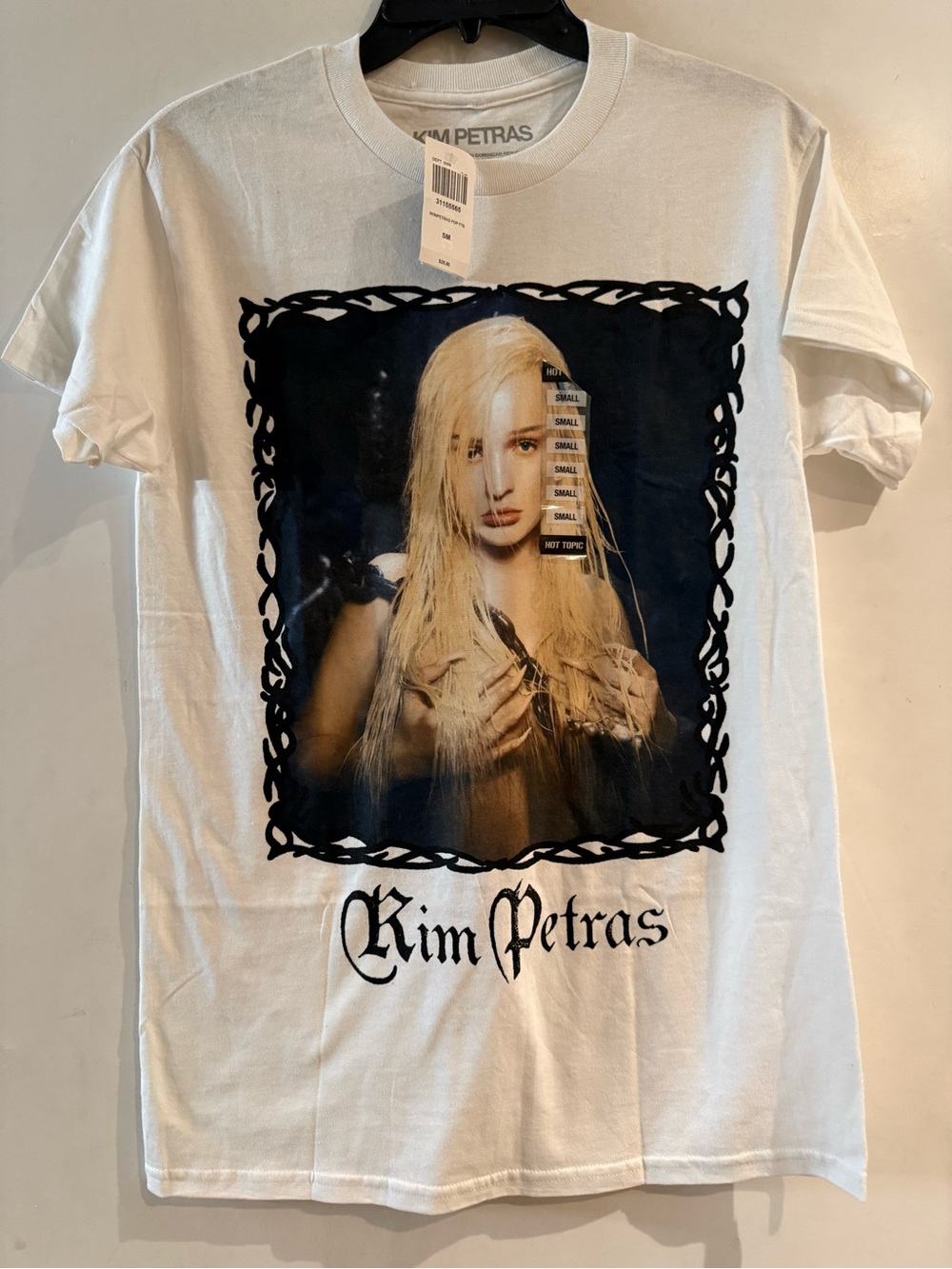KIM PETRAS

FEED THE BEAST

CONCERT TOUR TSHIRT

WOO-AH!

EXTREMELY RARE!
Offica
